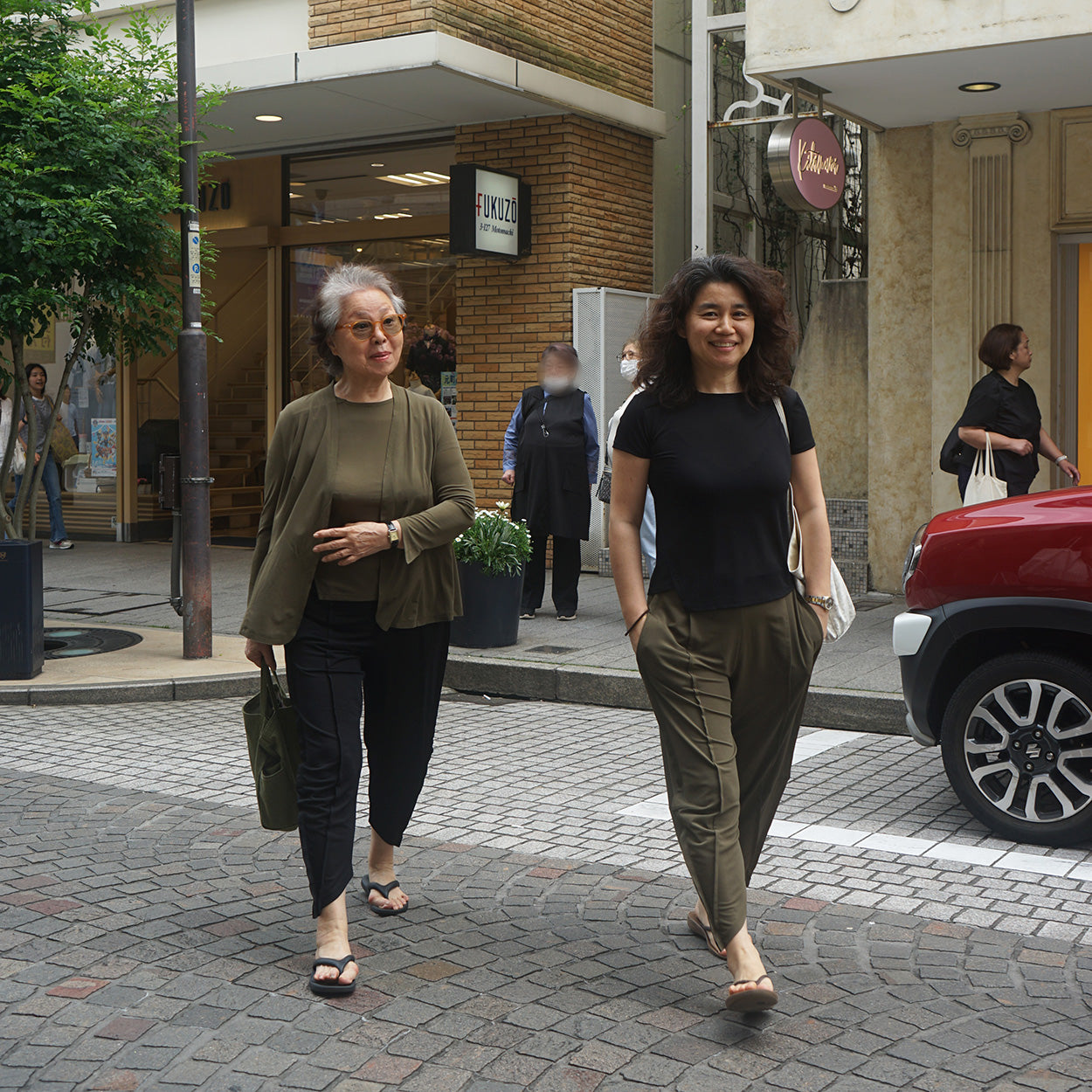 강연 저지 오리가미 턱팬츠 (올리브)