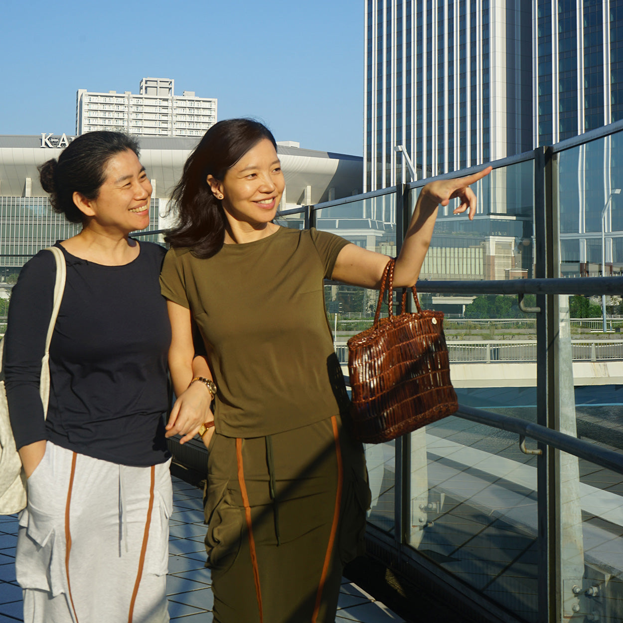 강연 저지 언밸런스 티셔츠 (올리브)